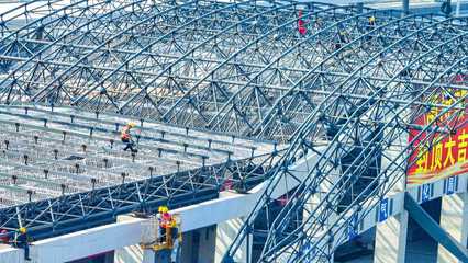 滬蘇湖鐵路南潯站主體結構封頂，鋼結構網(wǎng)架搭建完成