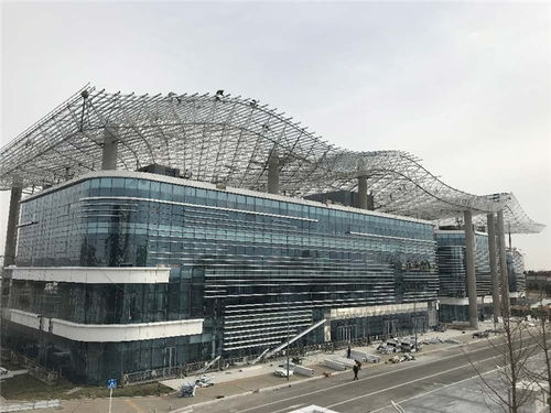 光磊鋼構實力雄厚 專業(yè)打造螺栓球網(wǎng)架鋼結構建筑